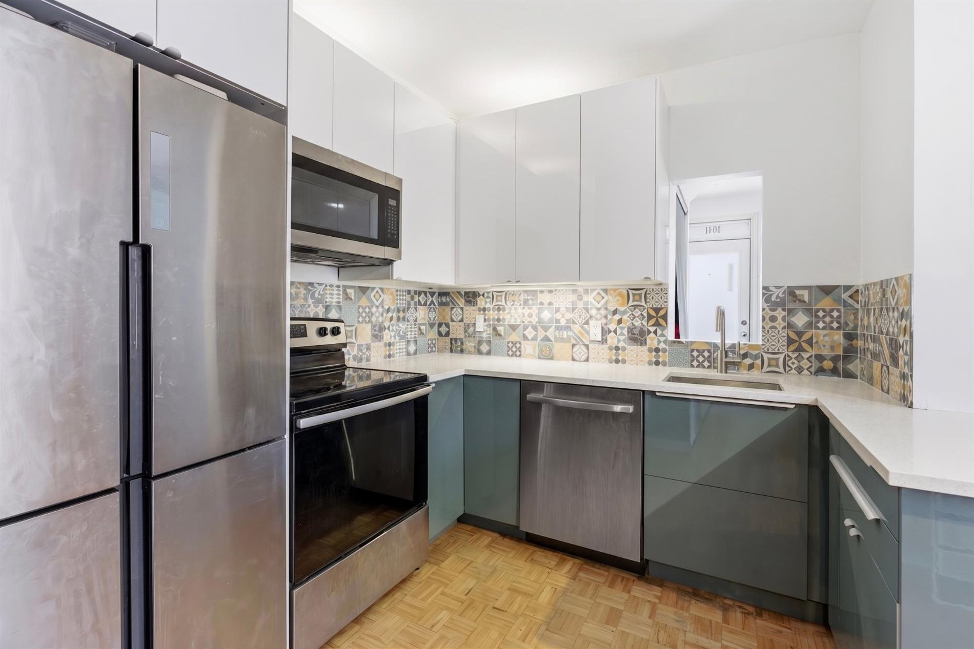 1041 Rue St-Philippe — photo 3