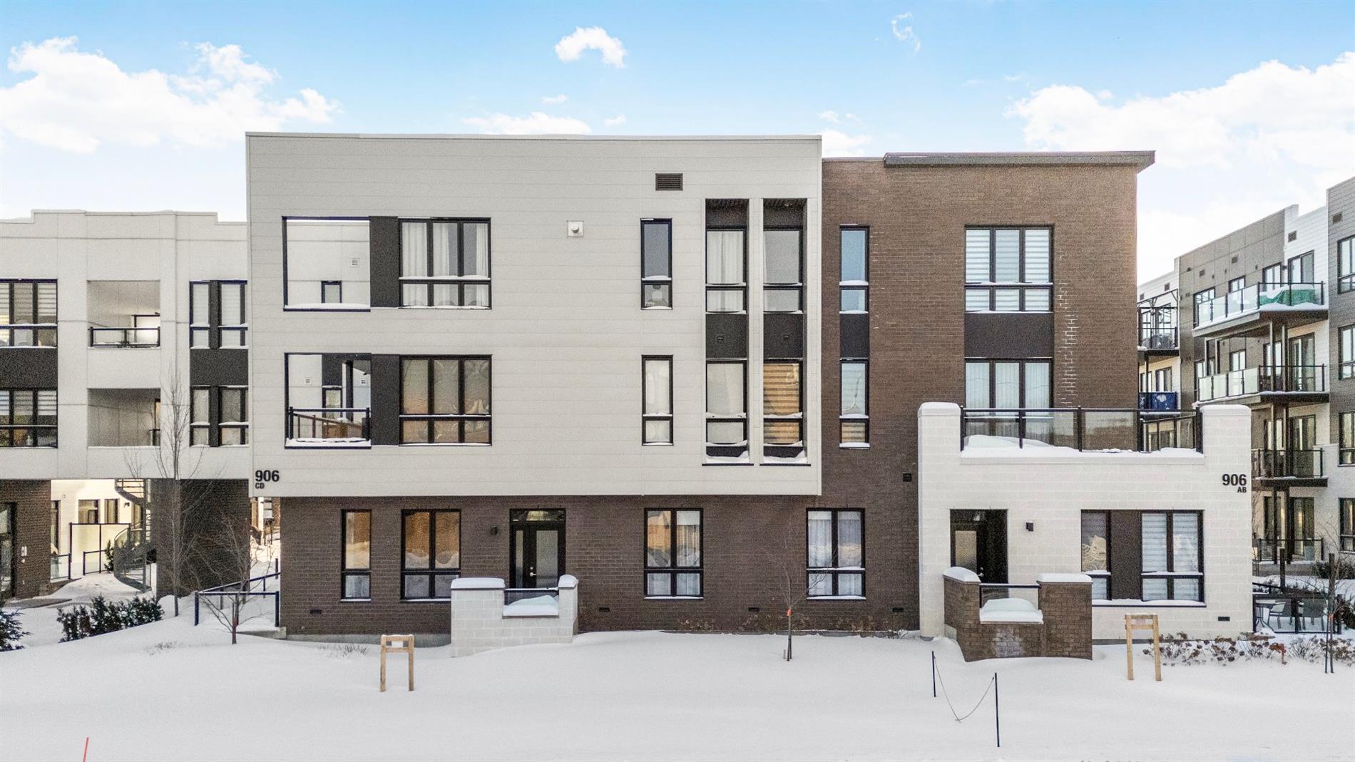 906 Av. Pierre-Dansereau — photo 1