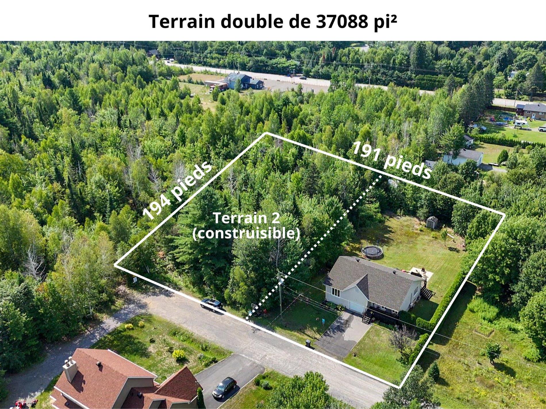 850 Ch. des Thuyas — photo 1