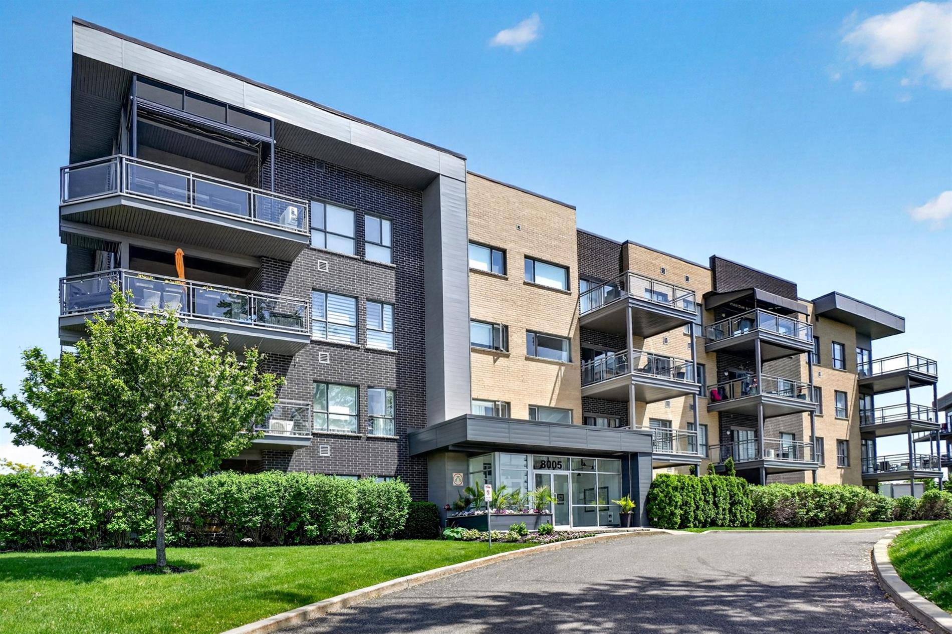 8005 Boul. St-Laurent — photo 1