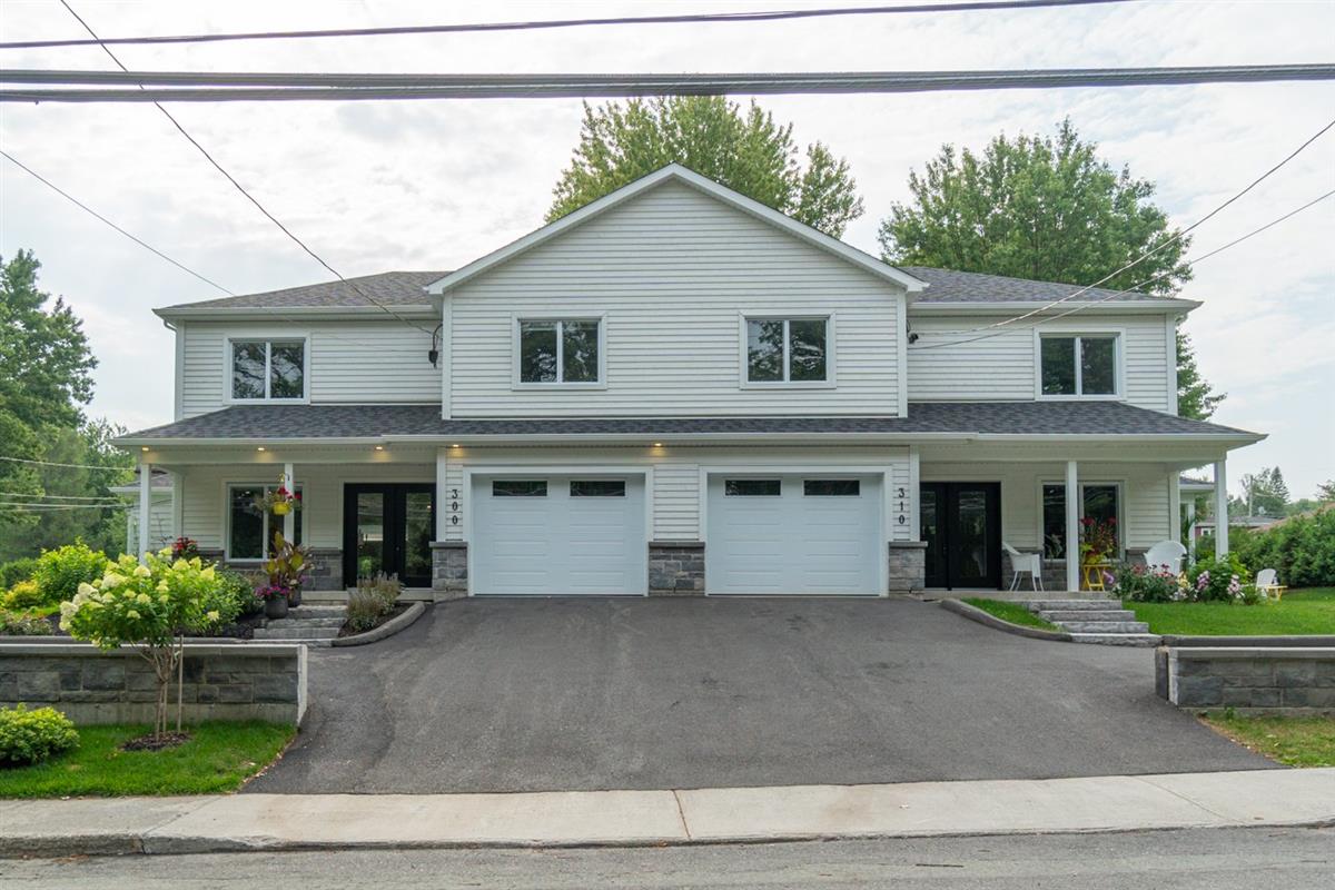 Maison à Vendre Rue Merry Sud Magog Maison à étages 310 Rue Merry S., Magog