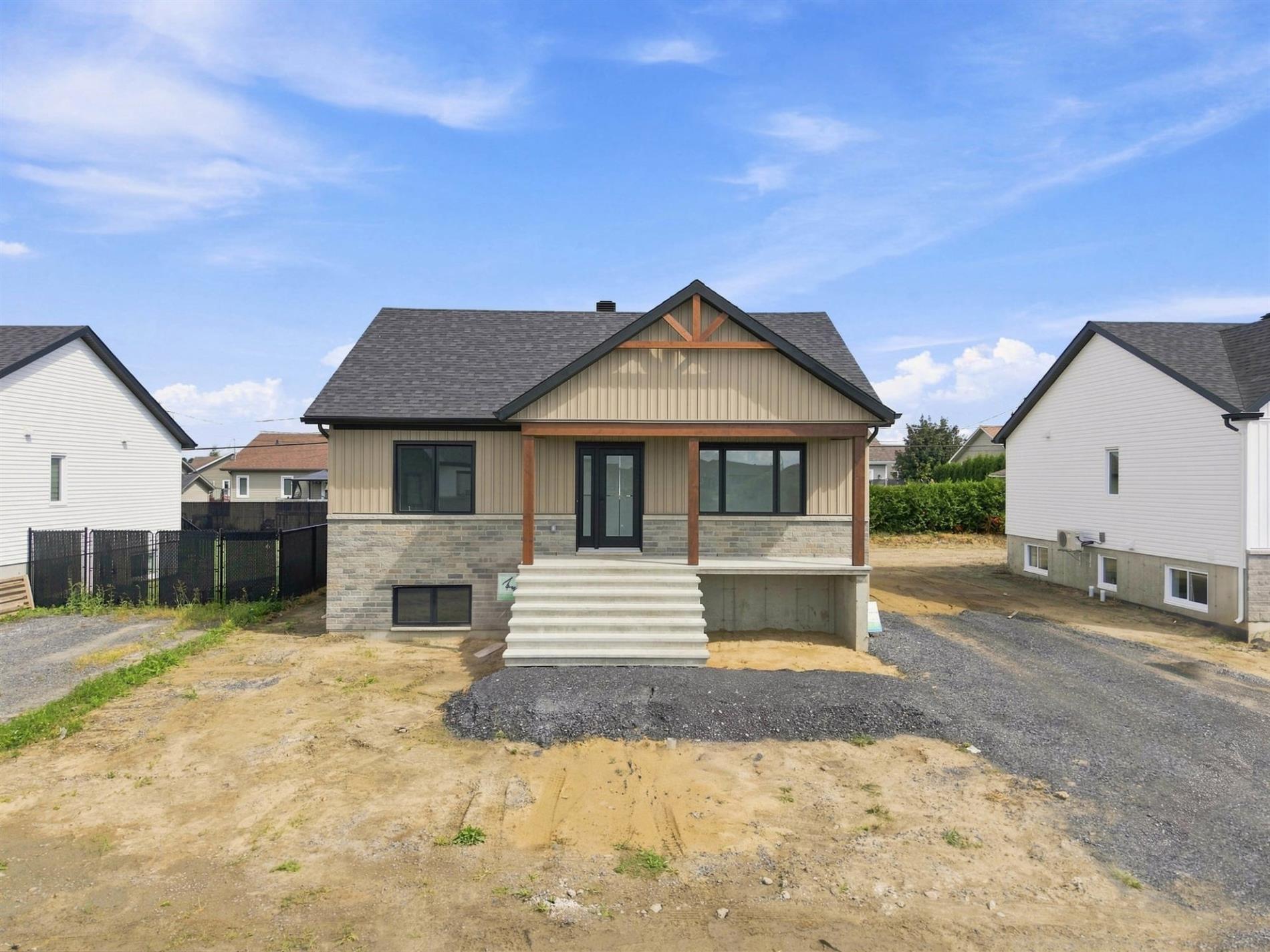 890 Rue du Campanile — photo 1