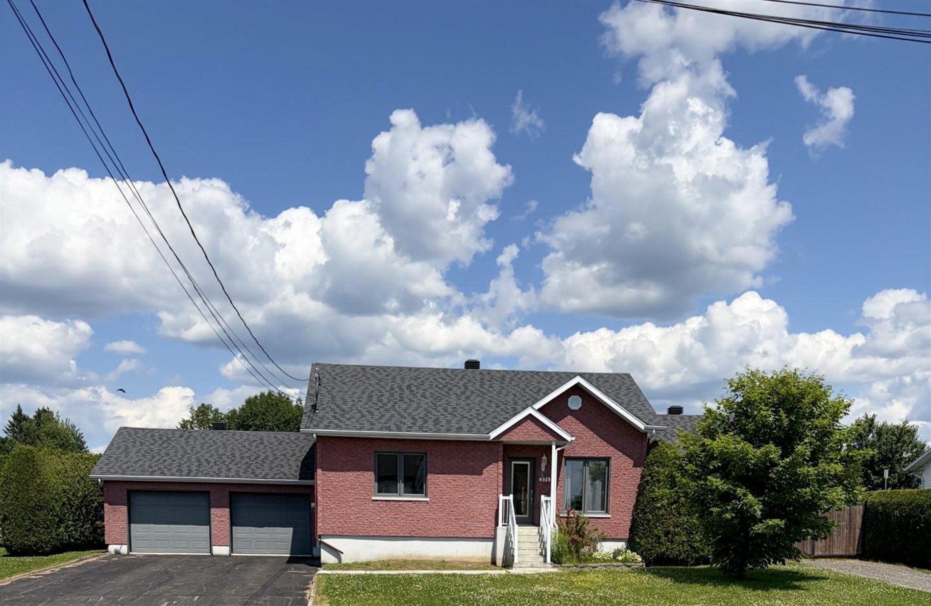 371 Rue St-Maurice — photo 1