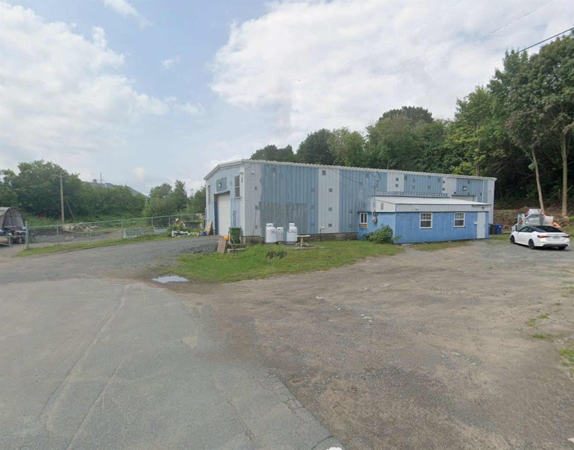 1623 Av. Ste-Anne — photo 1