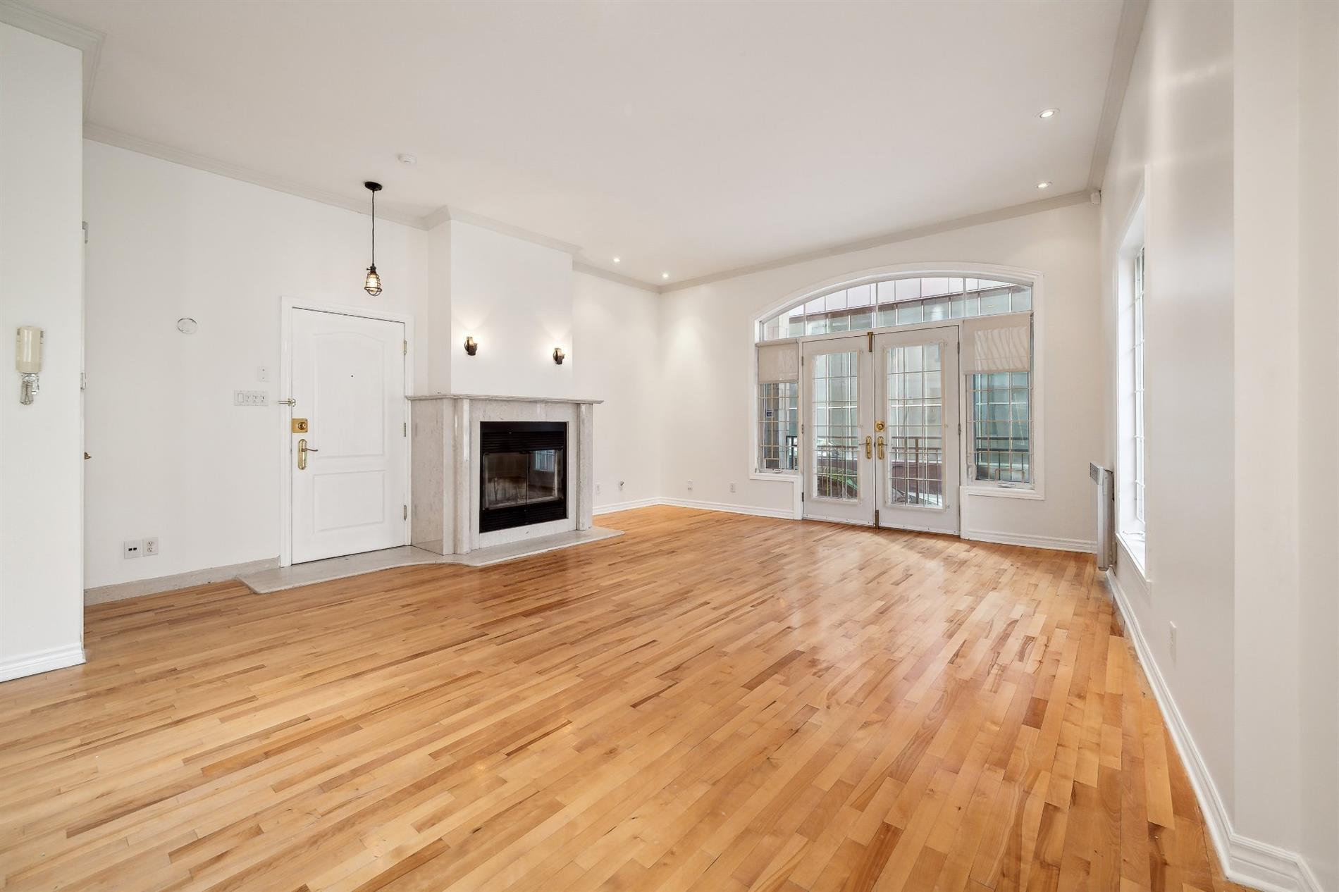 1-1050 Rue Ste-Élisabeth — photo 2