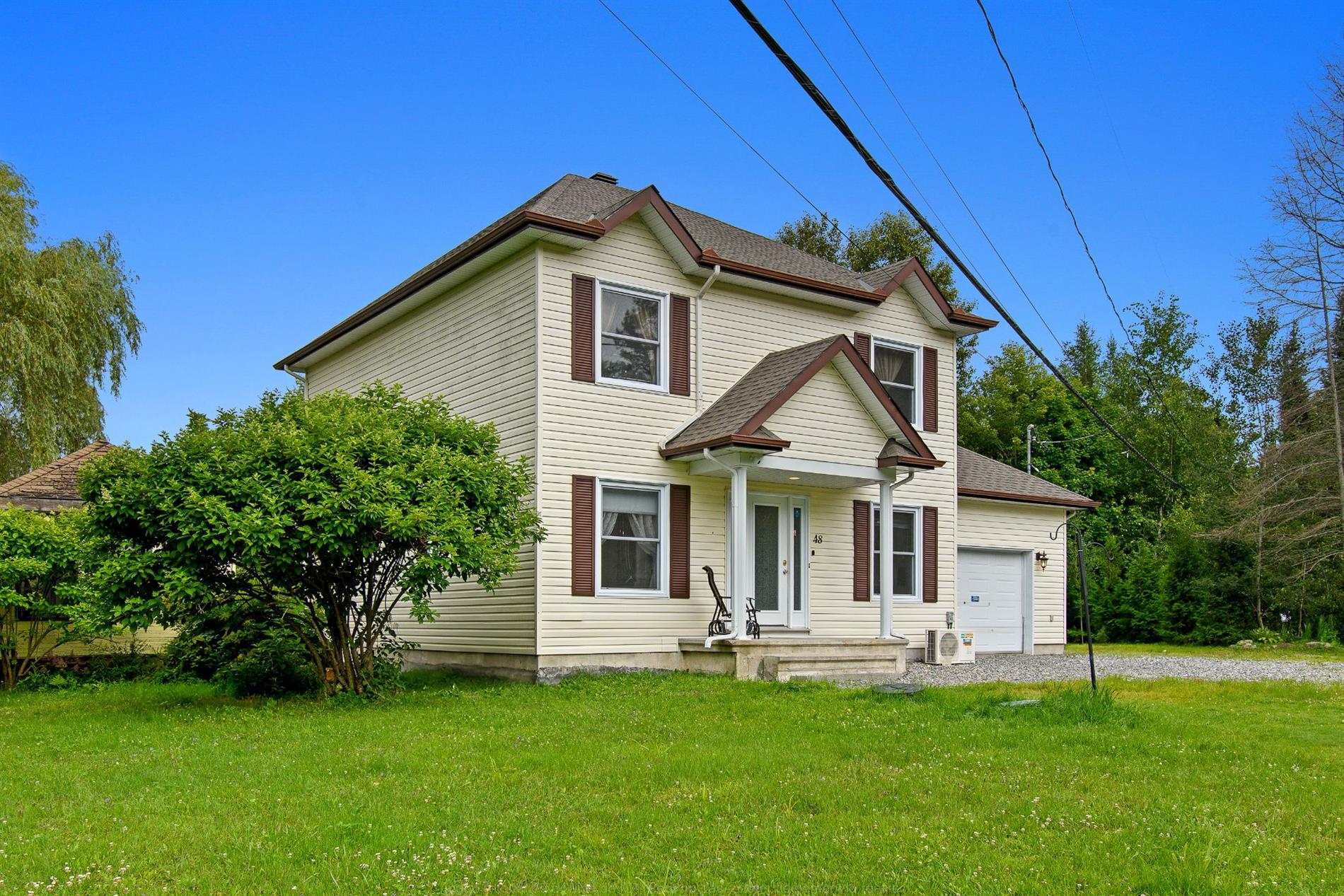 48 Ch. Lapointe — photo 1