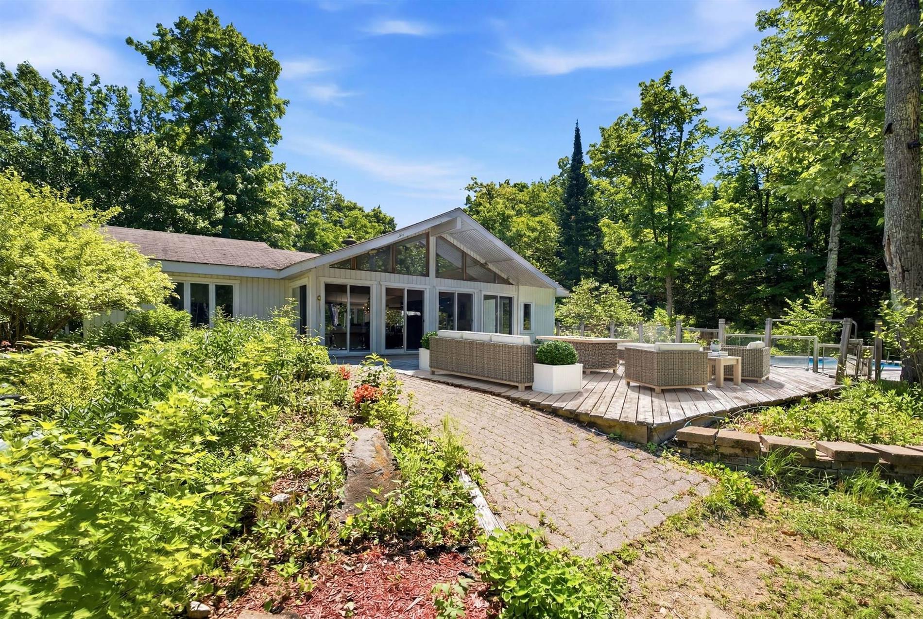 65 Ch. du Lac-Fawn O. — photo 2