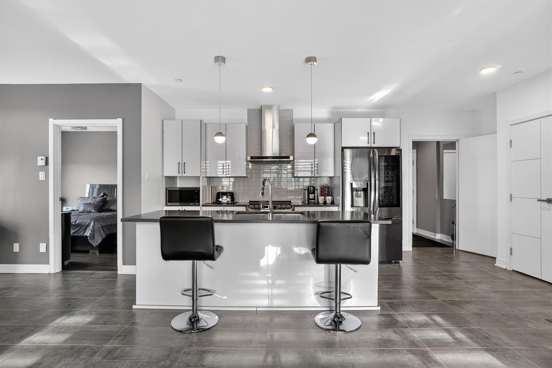 405-5840 Rue Jarry E. — photo 1