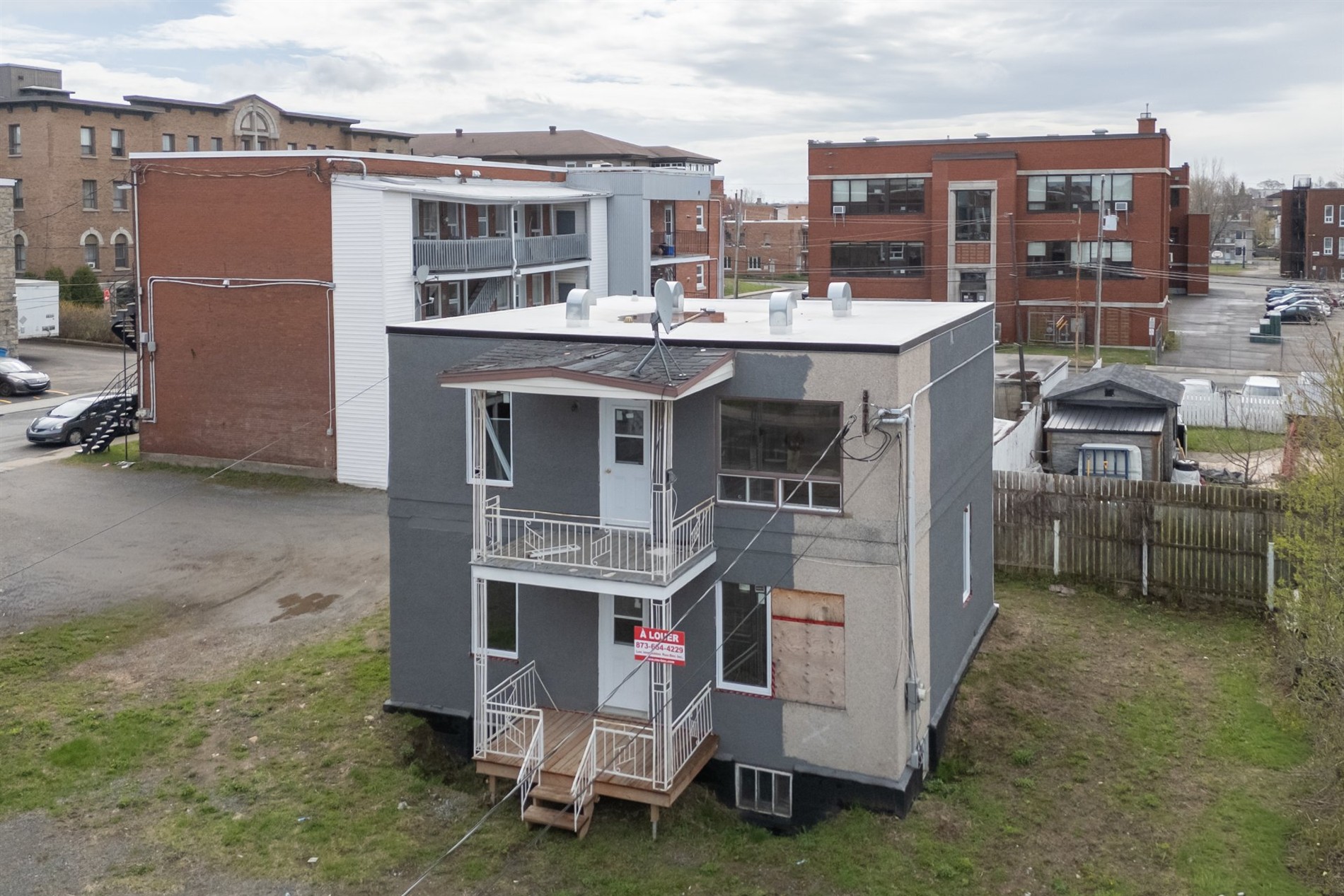 2652-2654 Av. Defond — photo 3