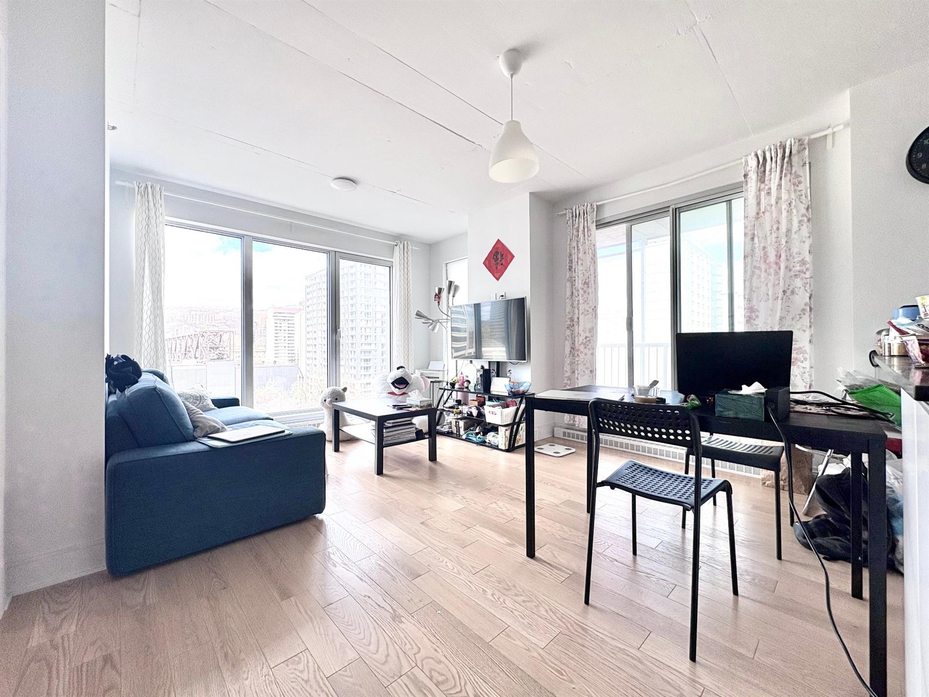 2320 Rue Tupper — photo 1