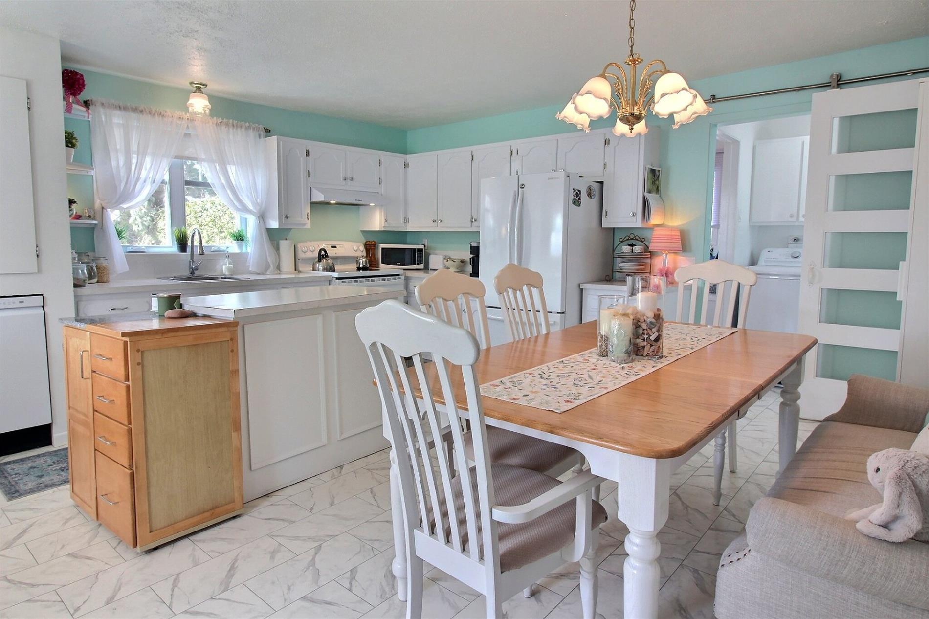1757Z Av. St-Louis — photo 2