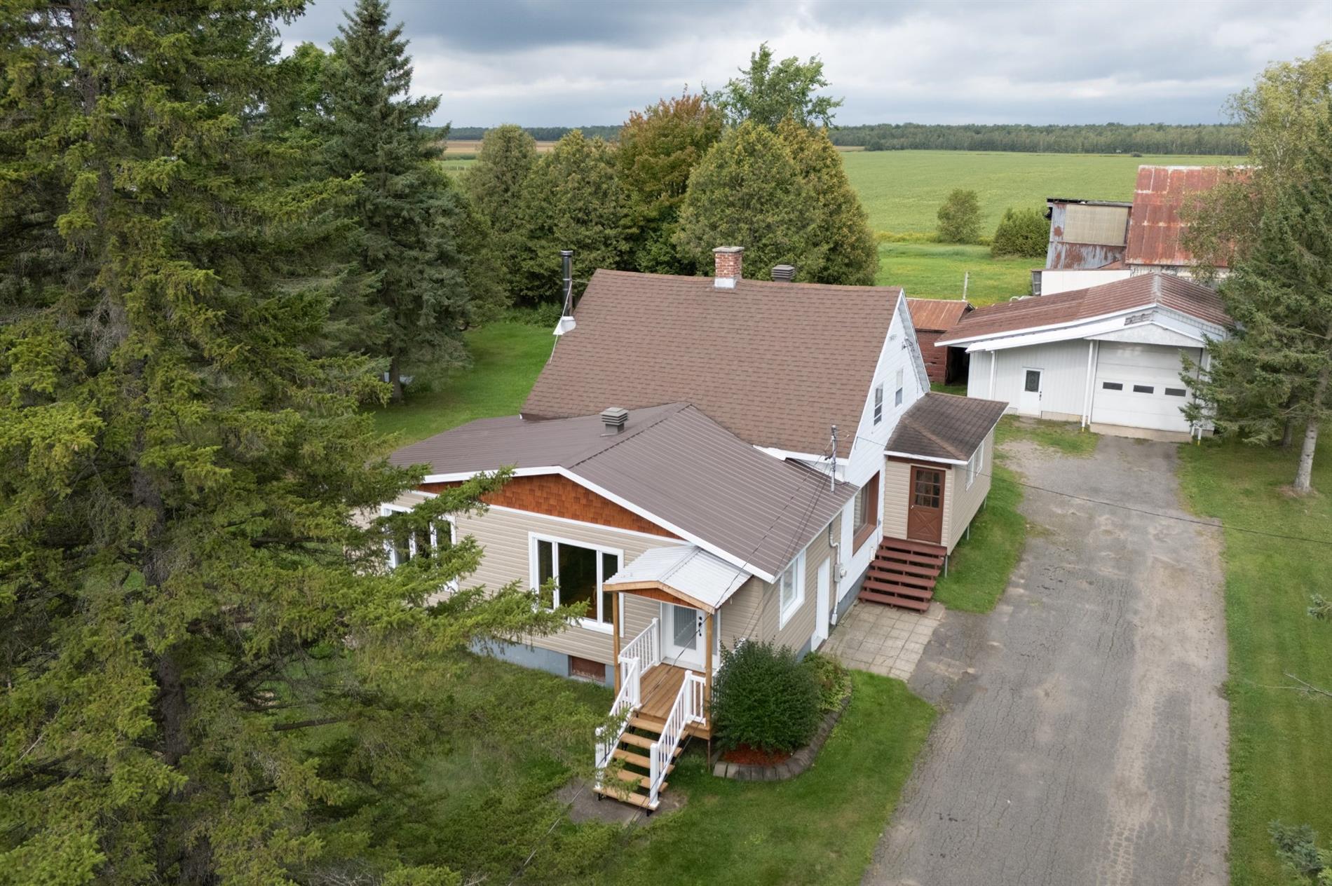 2029 Rue Notre-Dame O. — photo 3