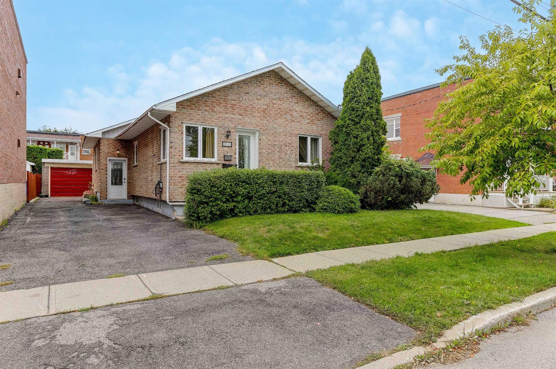2535 Av. Beauparlant — photo 2