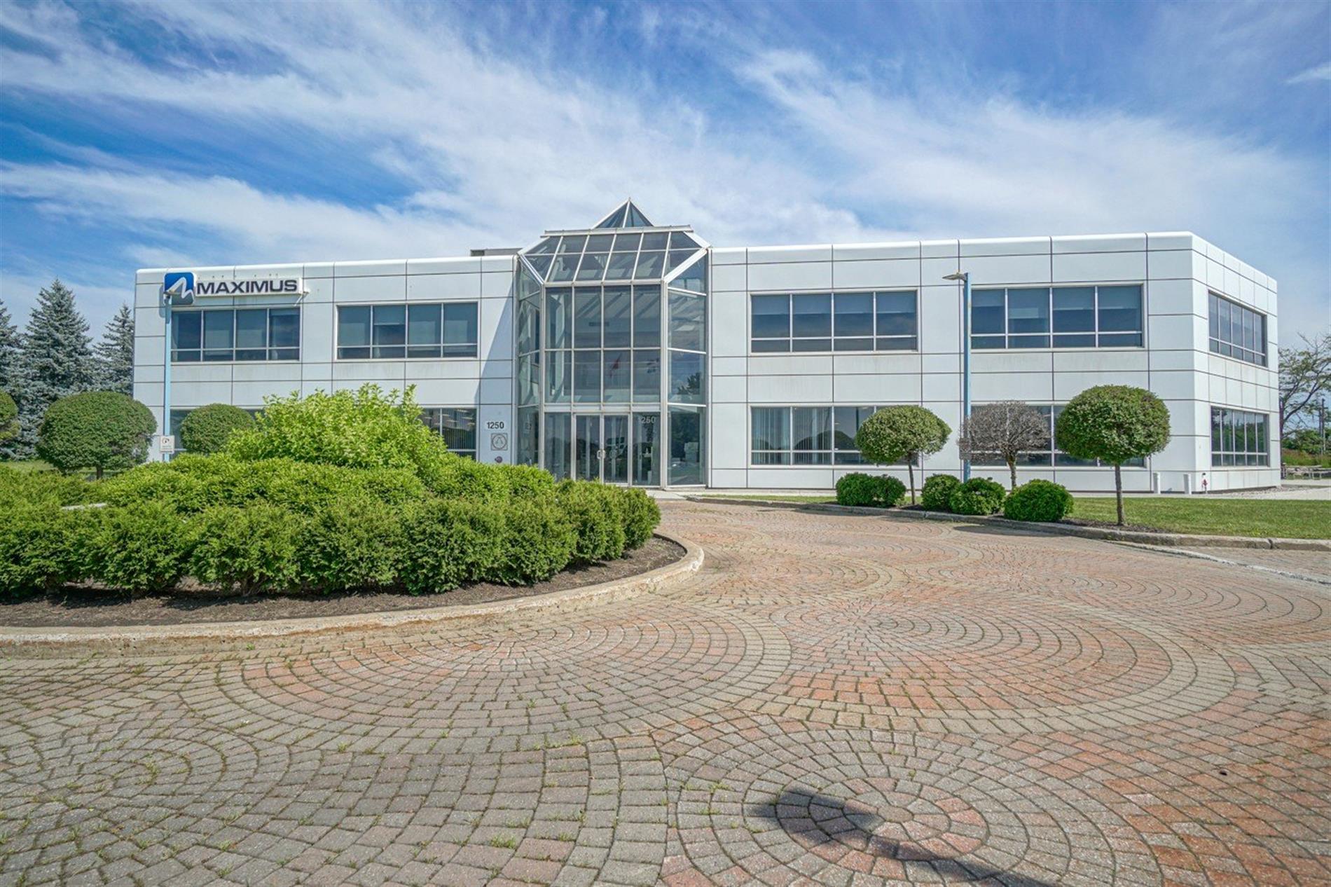 1250 Rue Marie-Victorin — photo 2