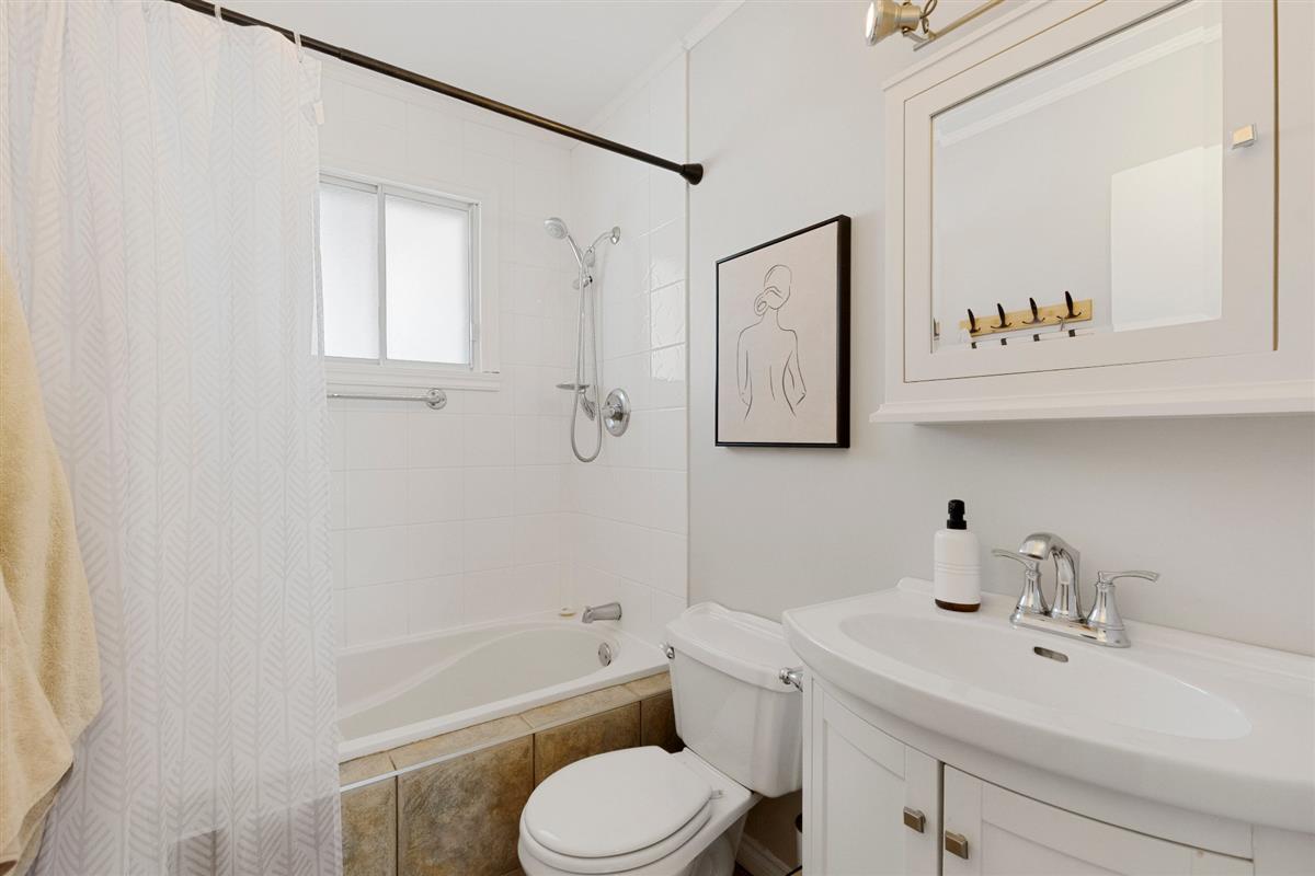 Vue 18 de la propriété réf. 25205513 – 105Z-105BZ Rue Francine J7Y 1L7