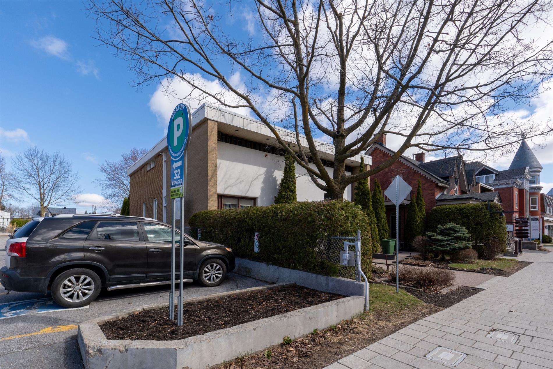 171 Rue St-Eustache — photo 2