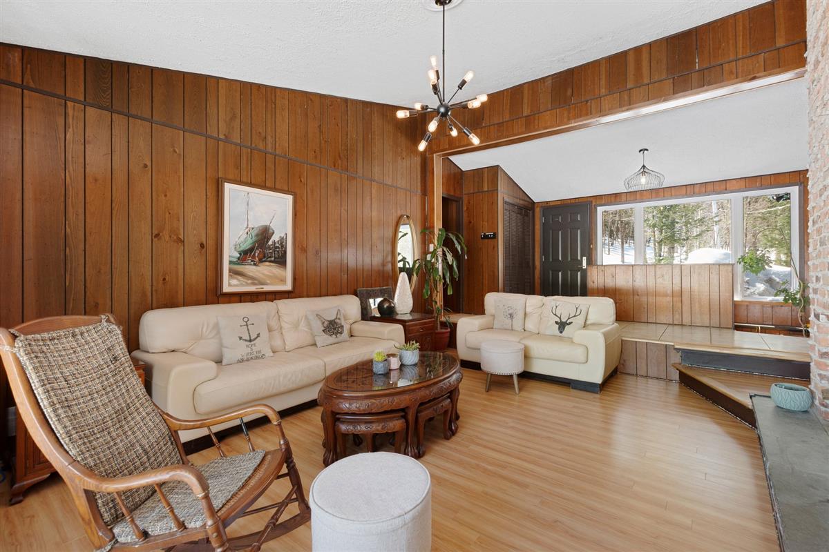 Vue 11 de la propriété réf. 12820780 – 1208 Ch. de Ste-Anne-des-Lacs J0R 1B0