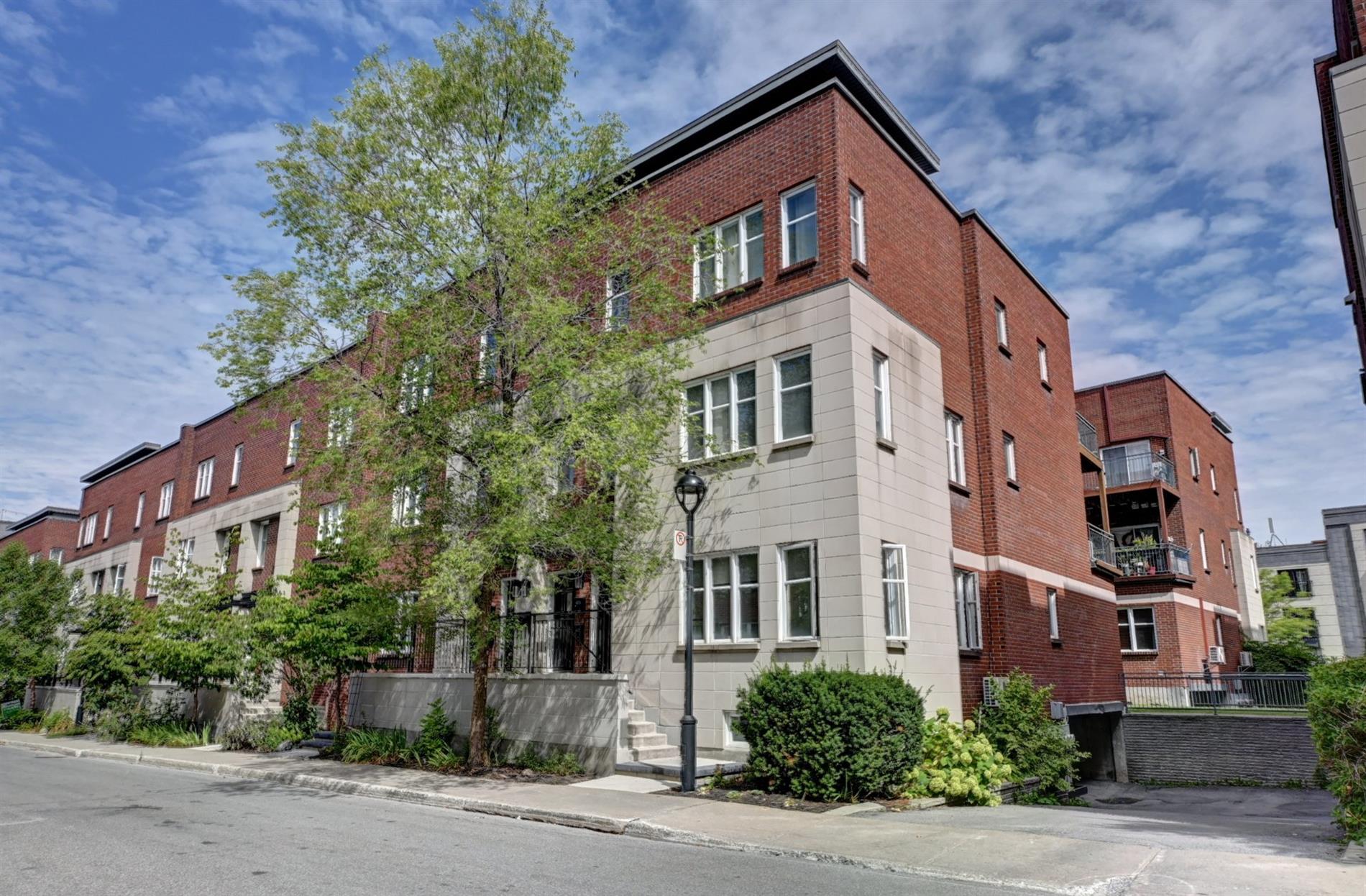 683 Rue St-Timothée — photo 1