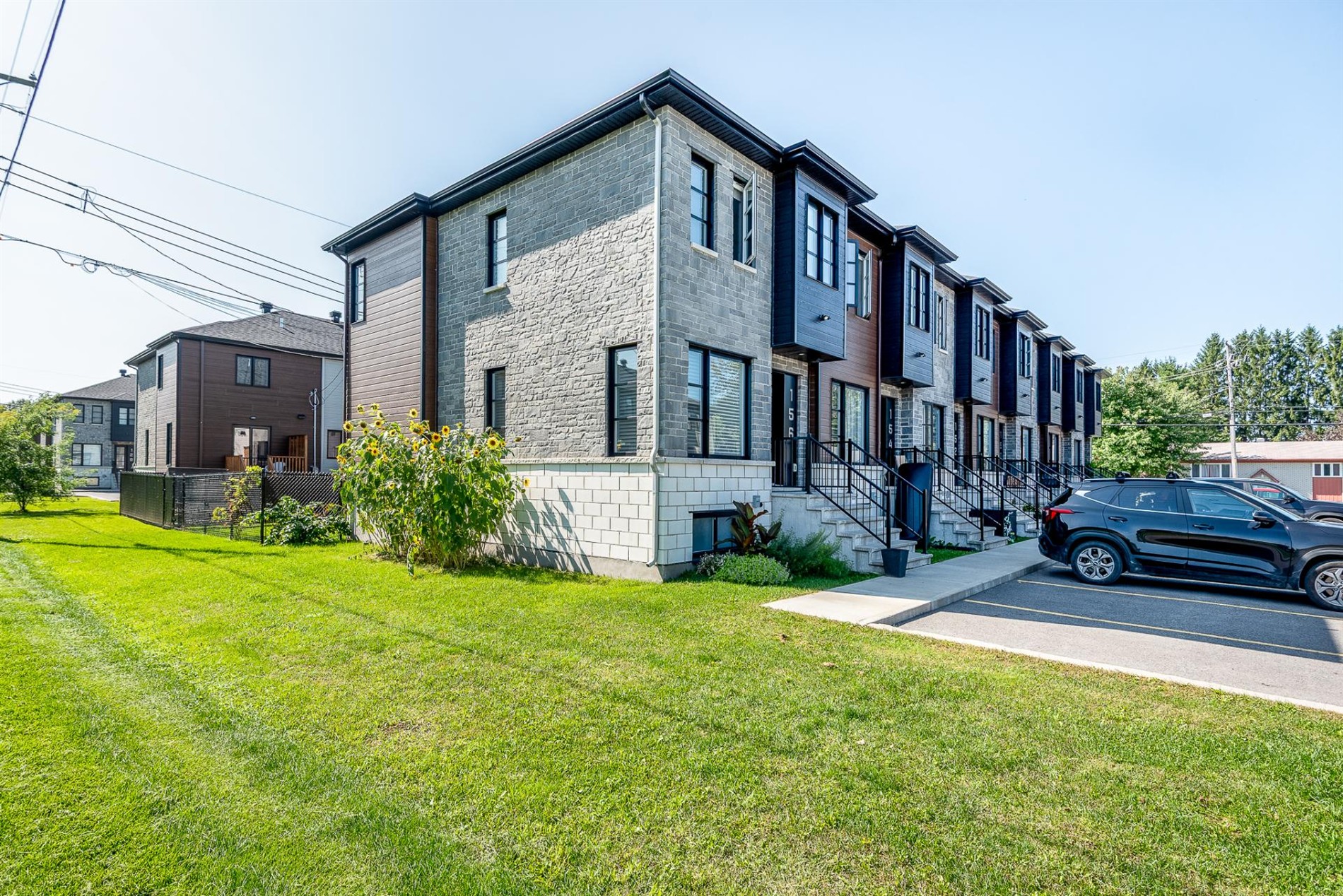 156 Rue Ste-Anne — photo 2