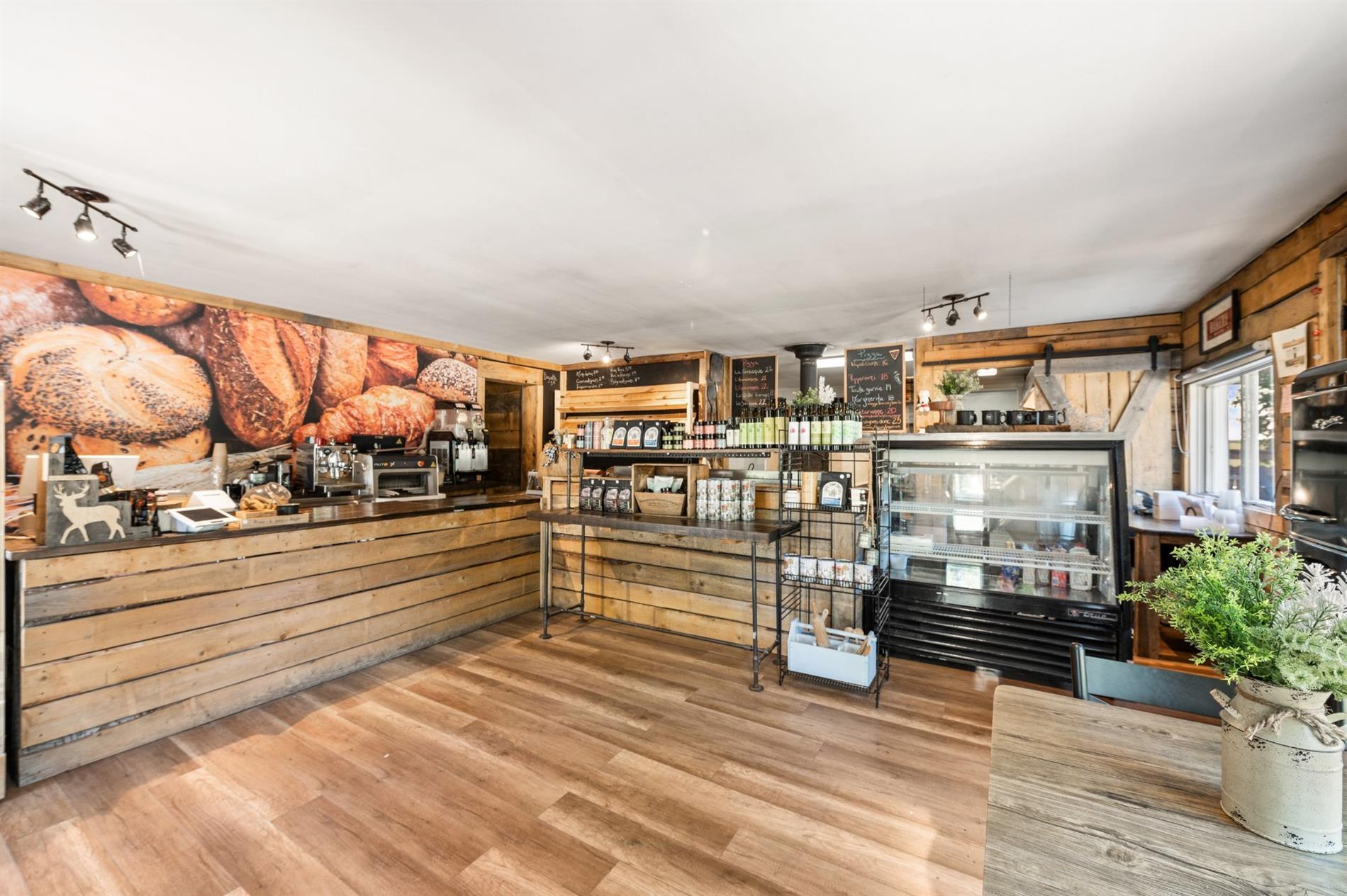 1034Z Boul. Rolland-Cloutier — photo 3