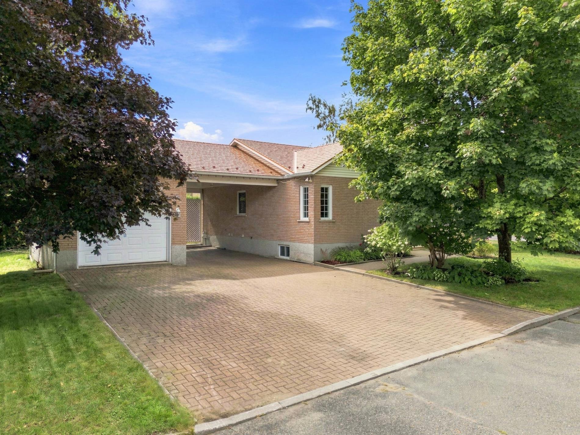 590 Rue Chabot — photo 1