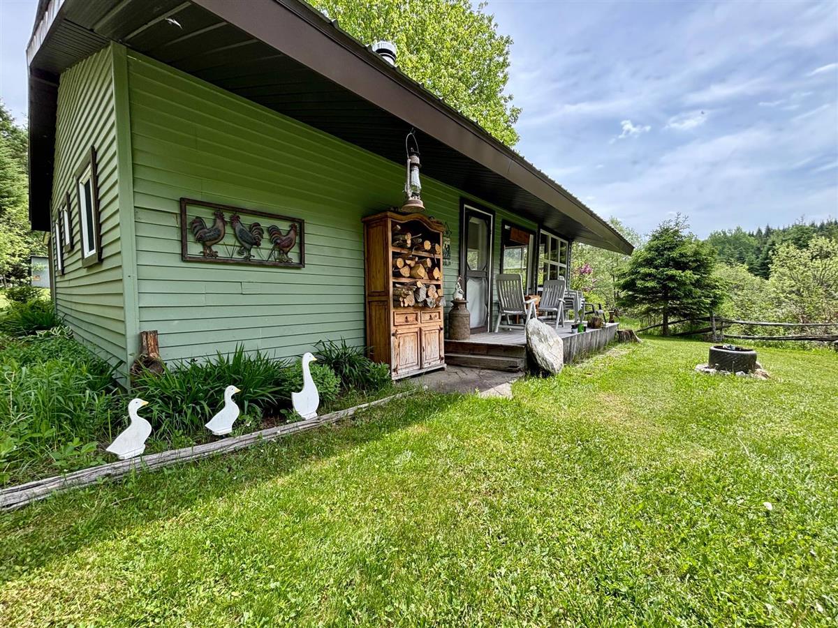 Bungalow 20A-20B 10e Rang, Sainte-Aurélie