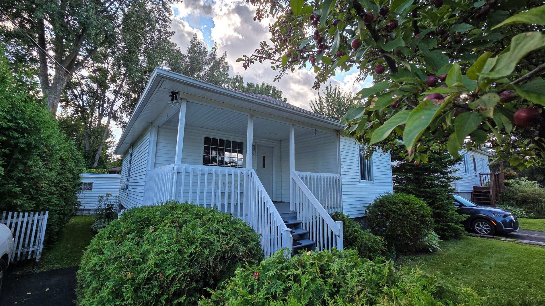 365 14e Avenue — photo 1