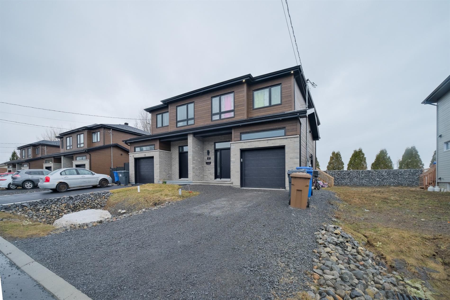 157 Rue Donald — photo 1