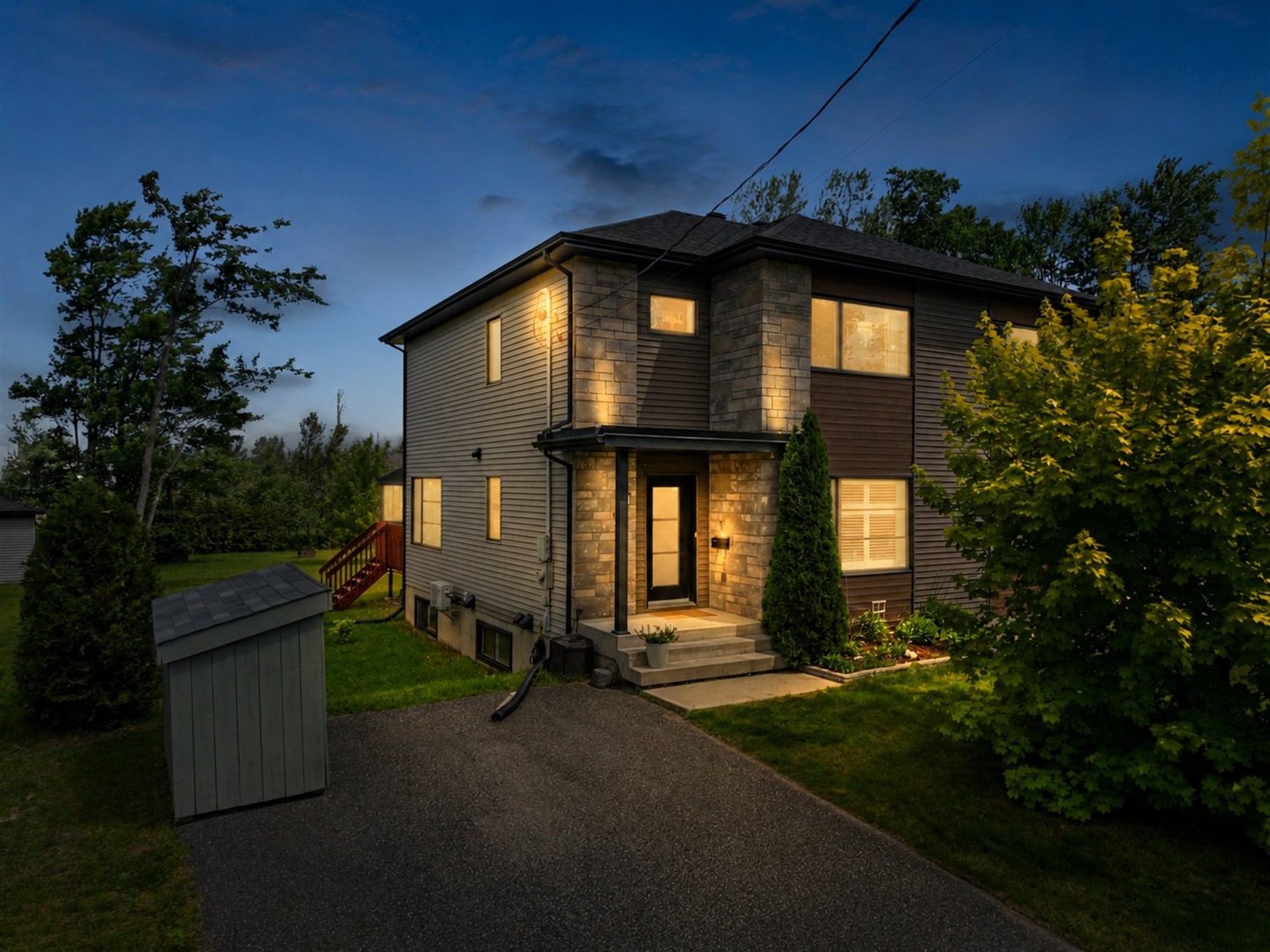 1214 Rue Laurentide — photo 1