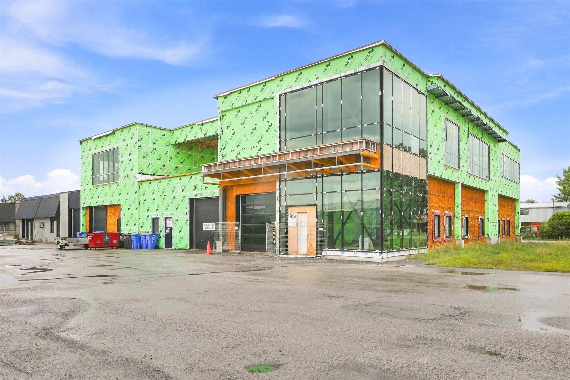 1261 Av. de la Gare — photo 1