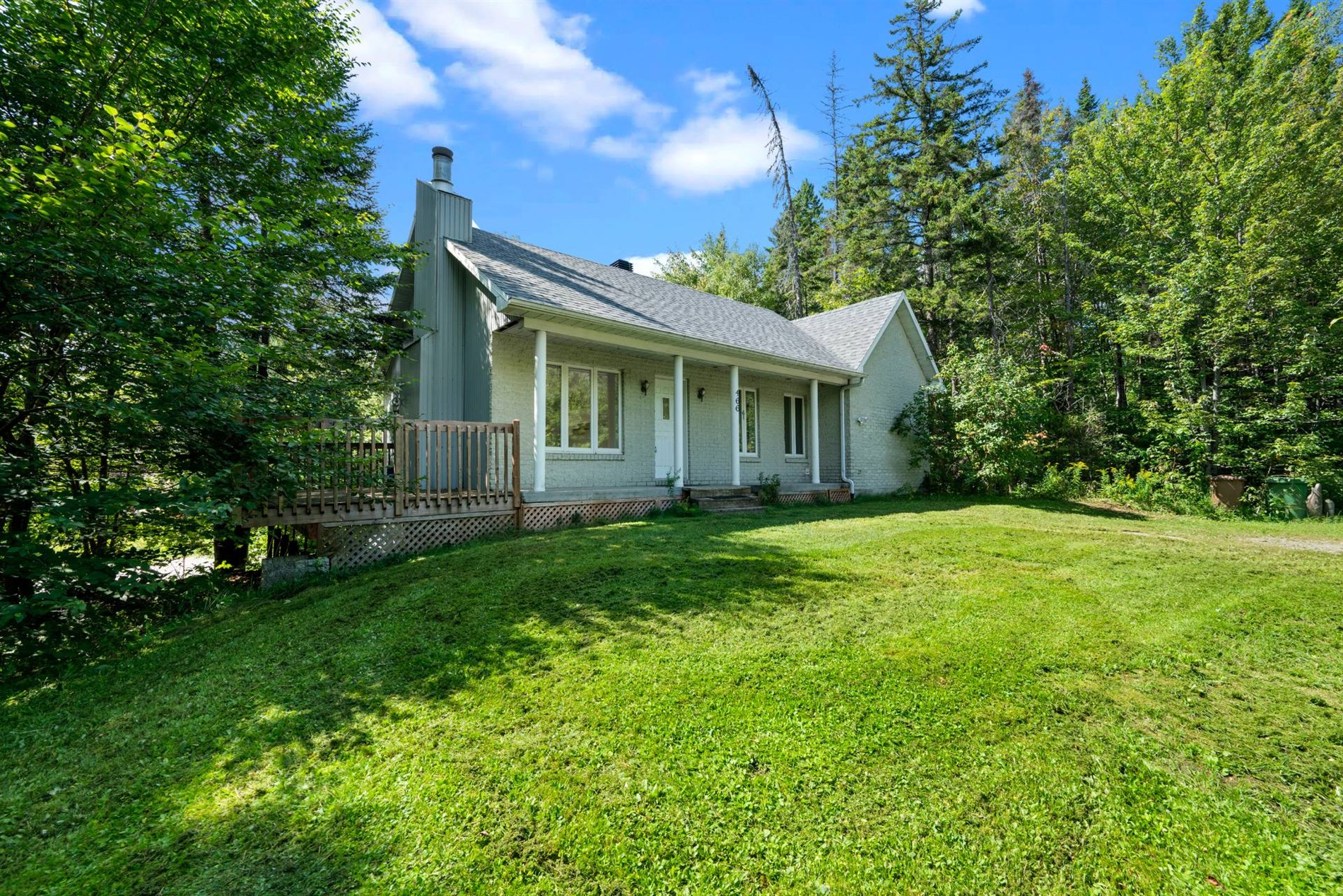466 Ch. du Hibou — photo 1