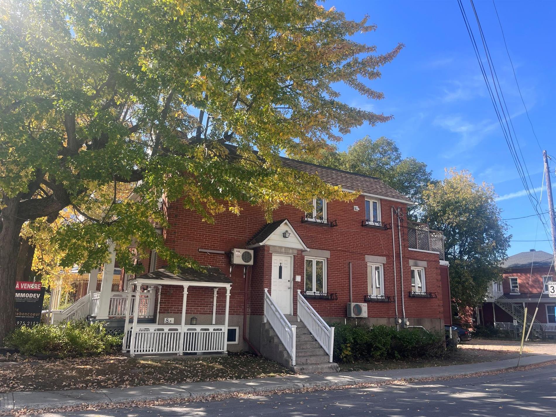 8-8A Rue St-Charles — photo 2