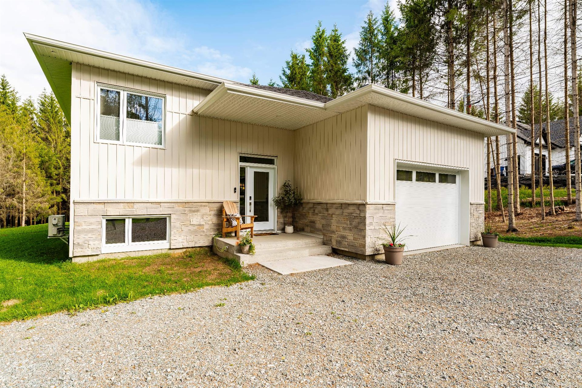 2361 Ch. Deschesne — photo 1