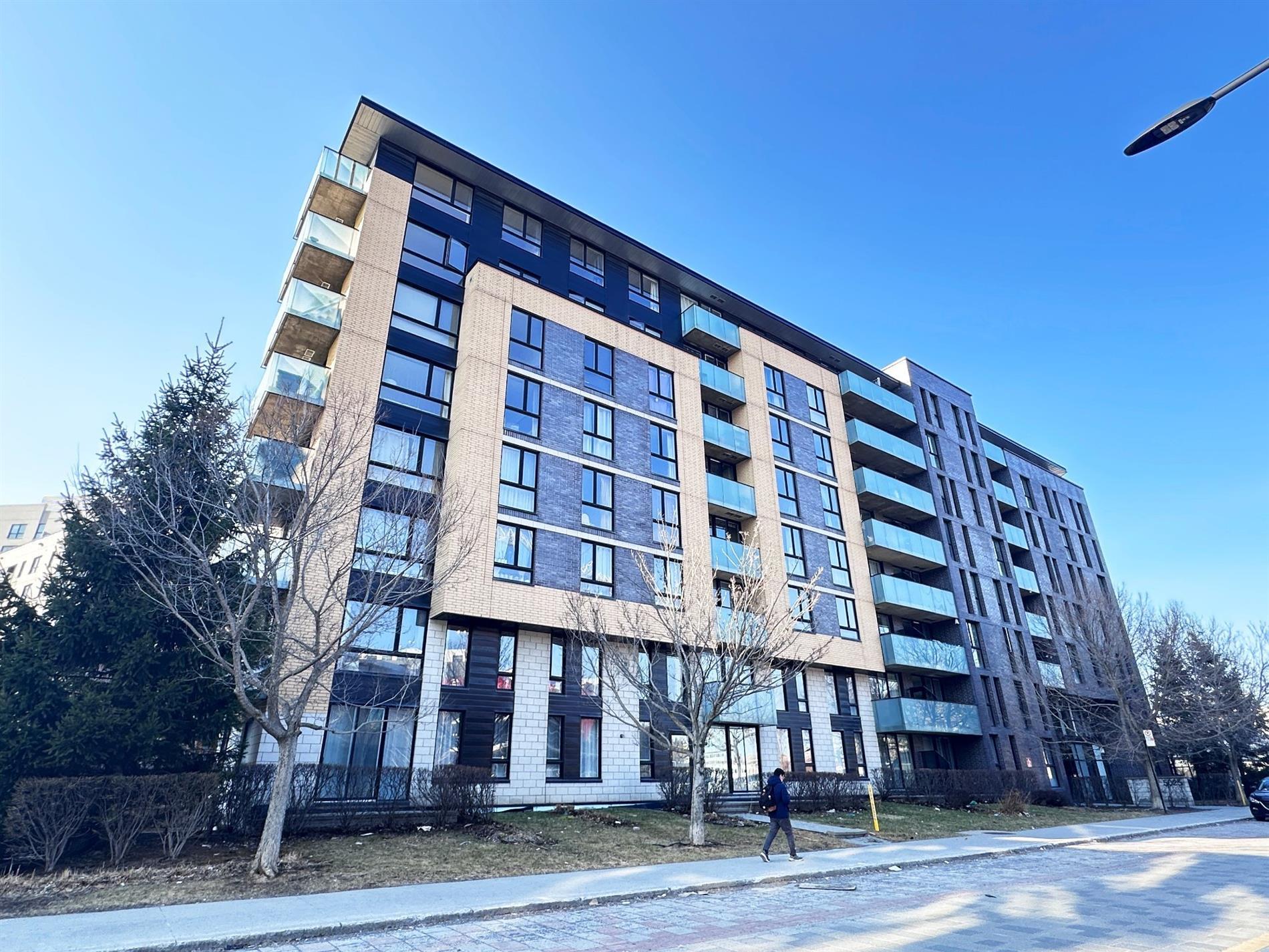 5025 Rue Paré — photo 1