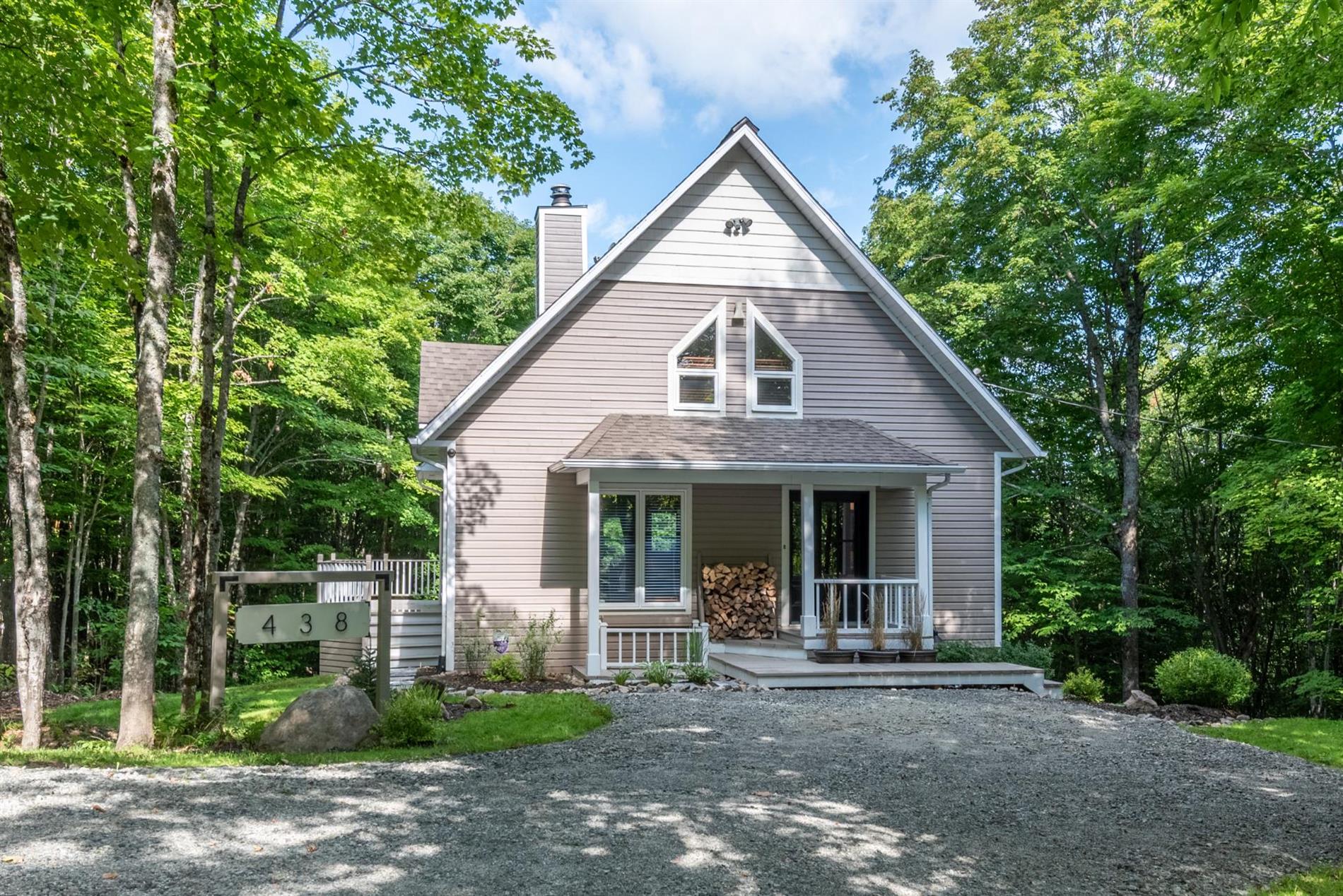 438 Ch. Louise — photo 1