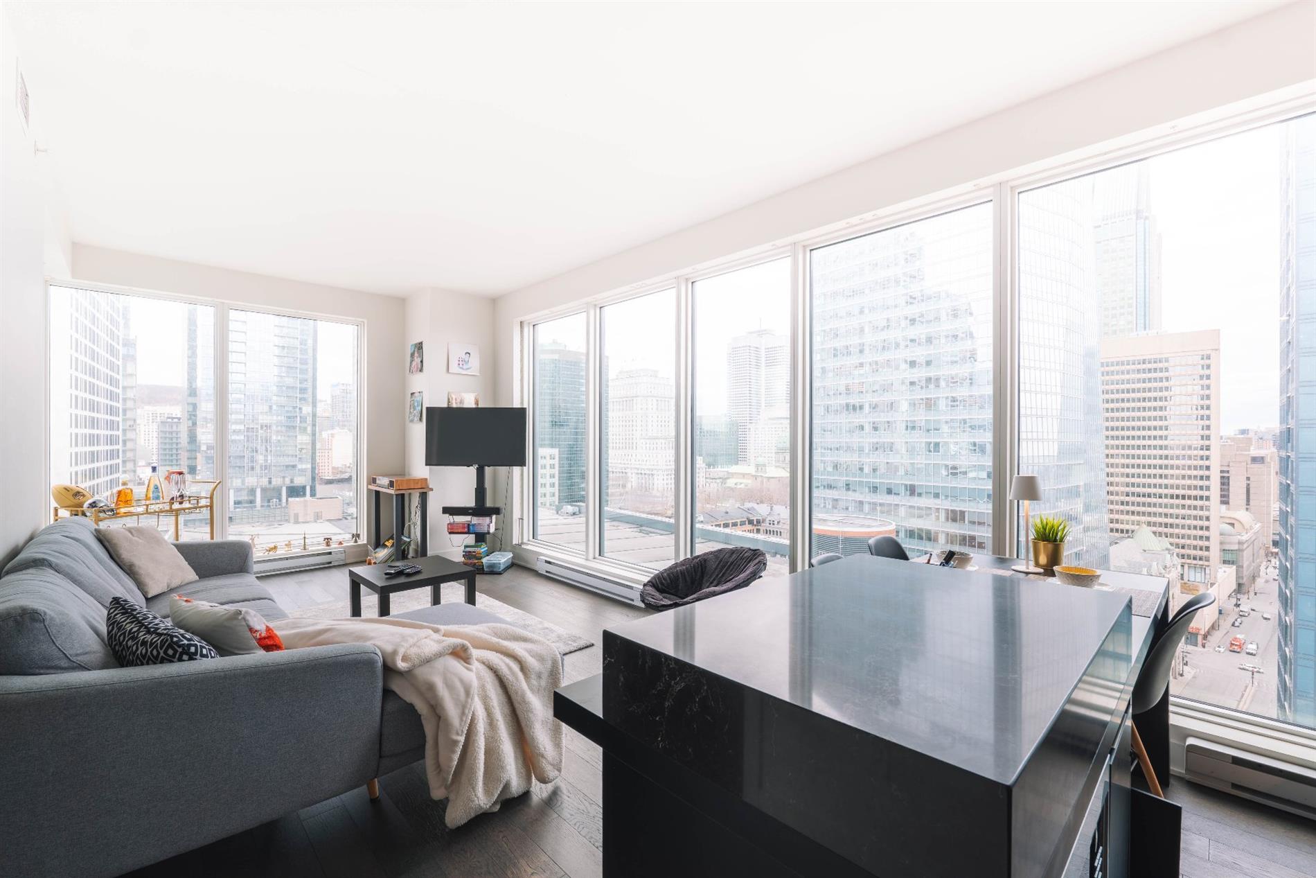 2407-1288 Rue St-Antoine O. — photo 2