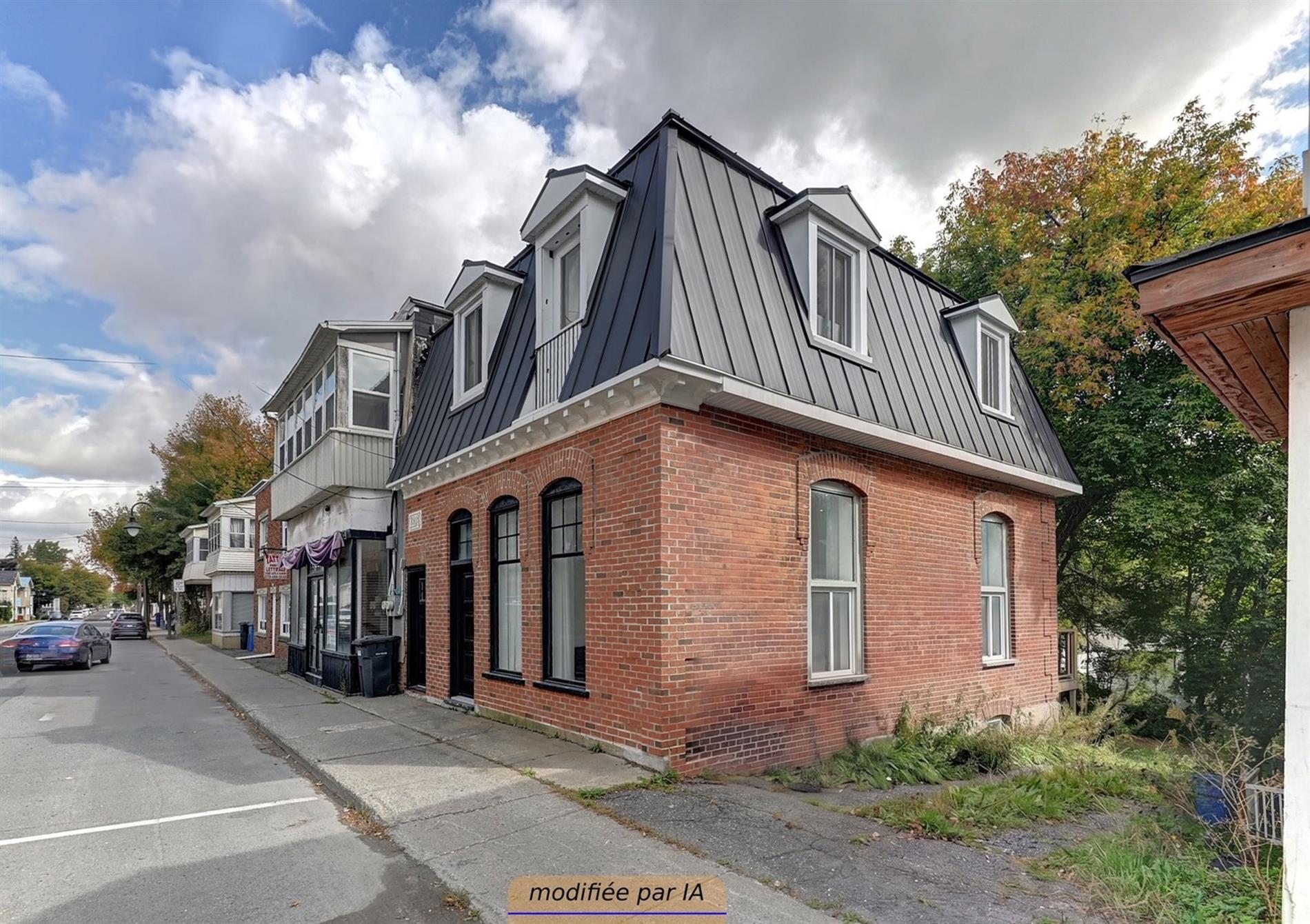5700-5702 Rue Foster — photo 1