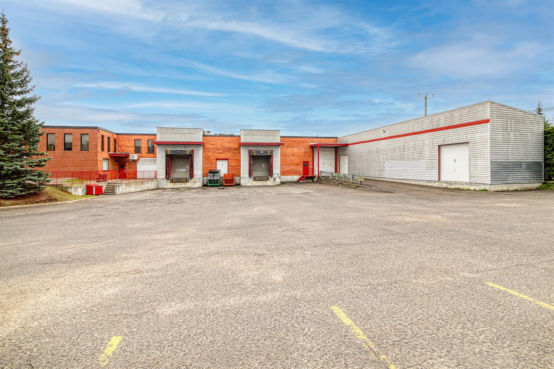 2172 Boul. du Curé-Labelle — photo 3