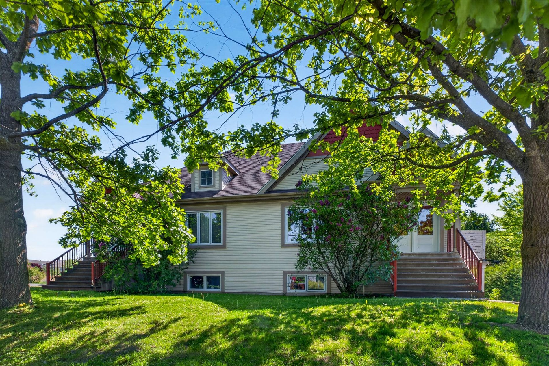 1569-1575 Boul. Mi-Vallon — photo 1
