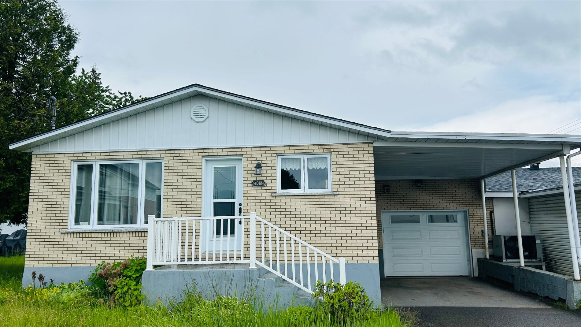 1904 Boul. Ducharme — photo 1