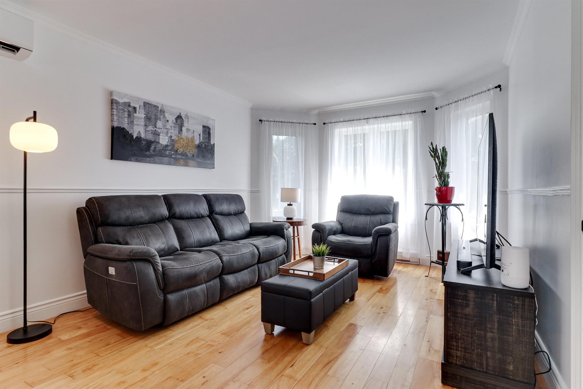 8546 Place Chartier — photo 3
