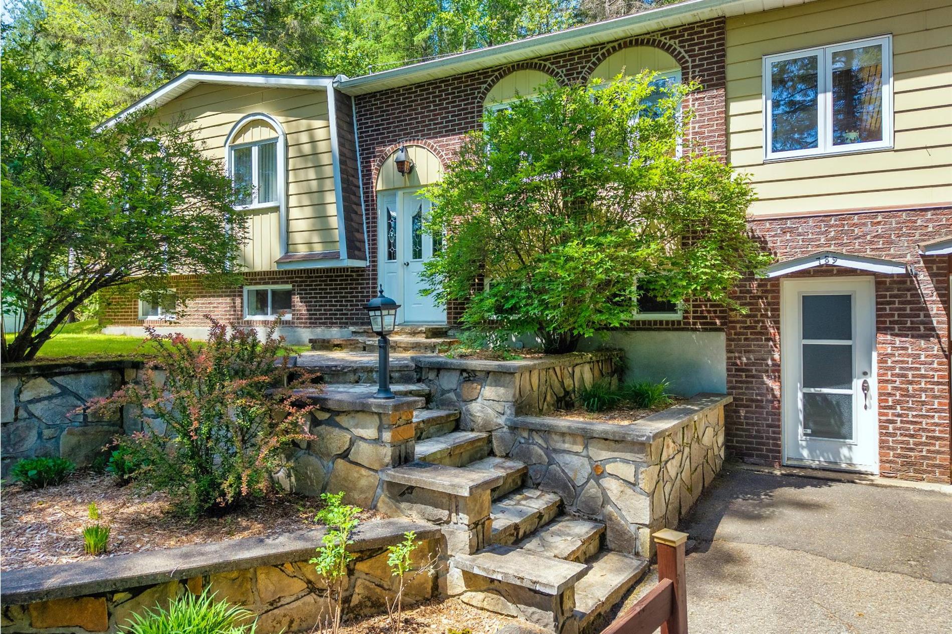 789 Place Kavanagh — photo 3