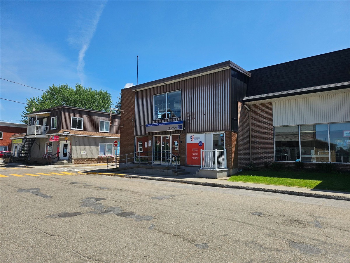 Bâtisse commerciale/Bureau à louer, Saint-Gabriel-de-Brandon, photo 2 de 2