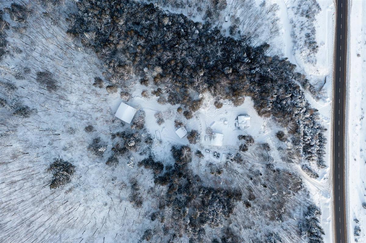 Vue 3 de la propriété réf. 13694104 – 3027-3027A Route 117 J0T 1M0