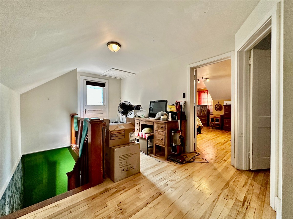 Photo 21