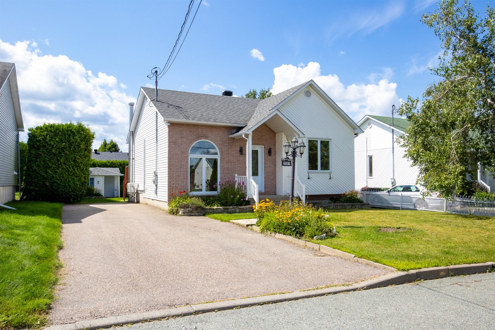 2041 Rue Watopeka — photo 3
