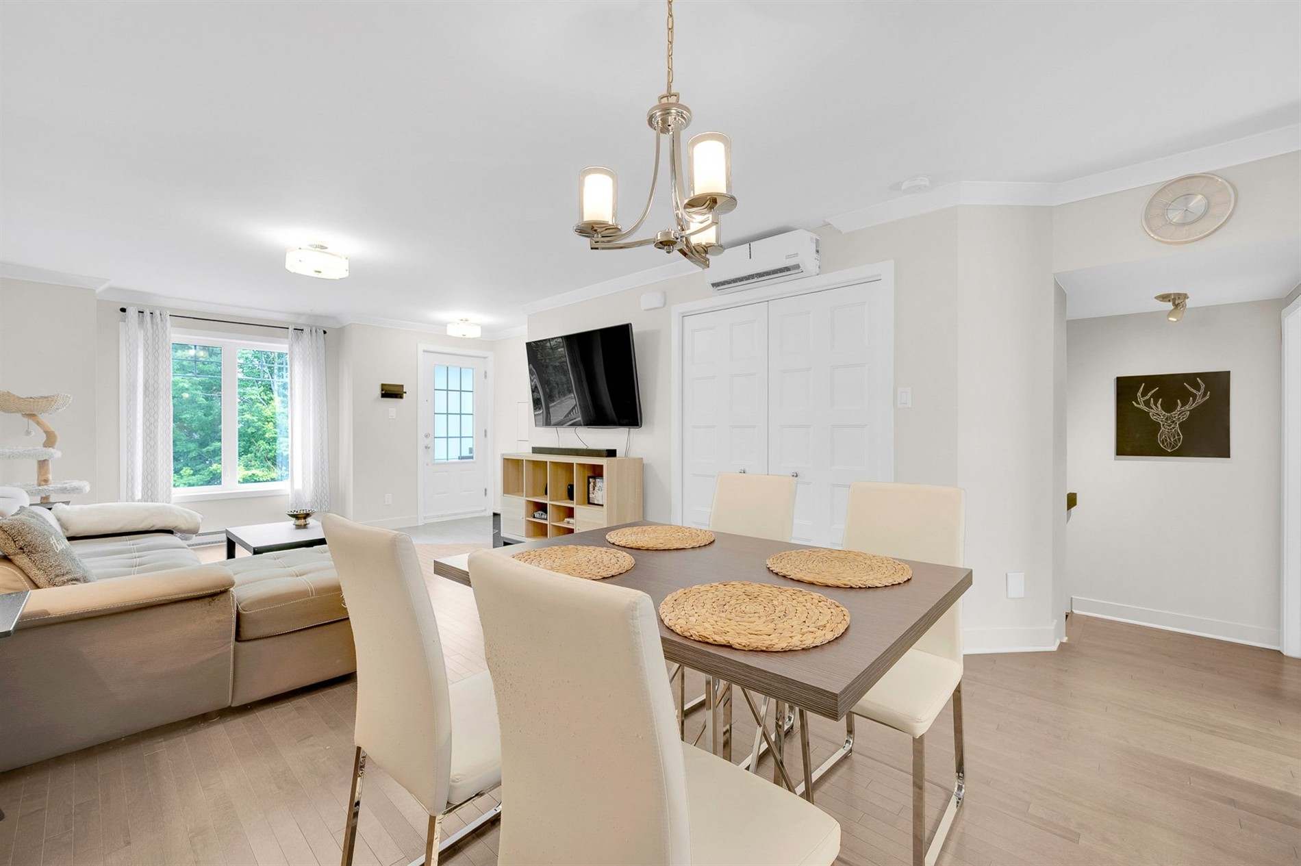 804-18495 Rue J.-A.-Bombardier — photo 3