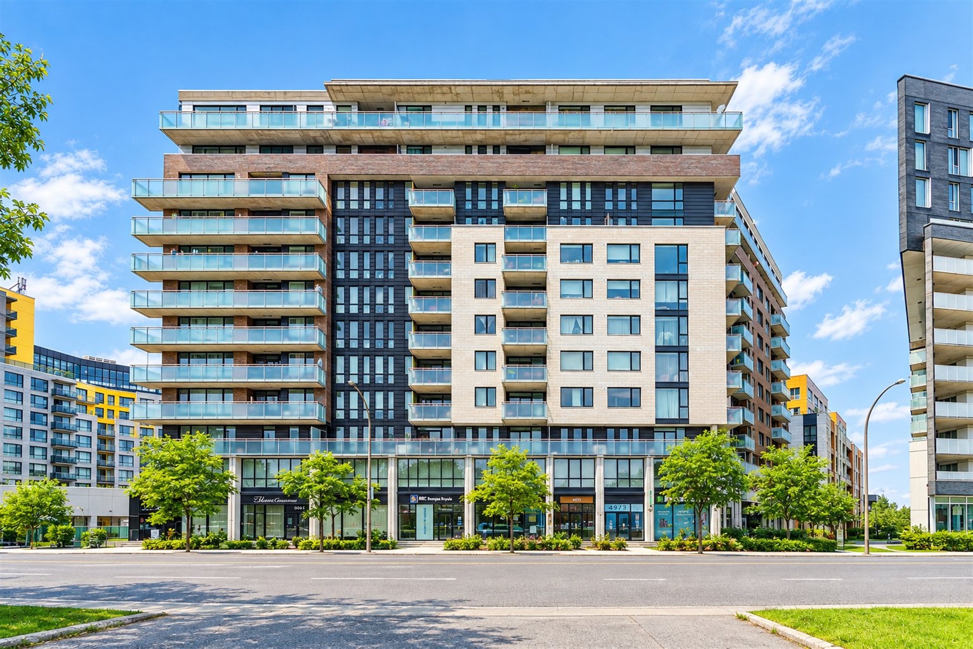 4975 Rue Jean-Talon O. — photo 1