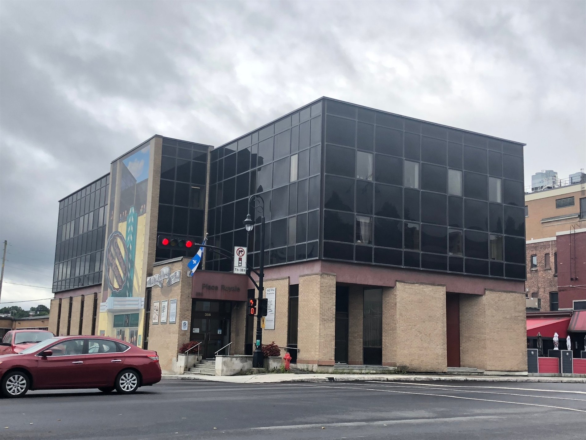 356-360 Rue King O. — photo 1