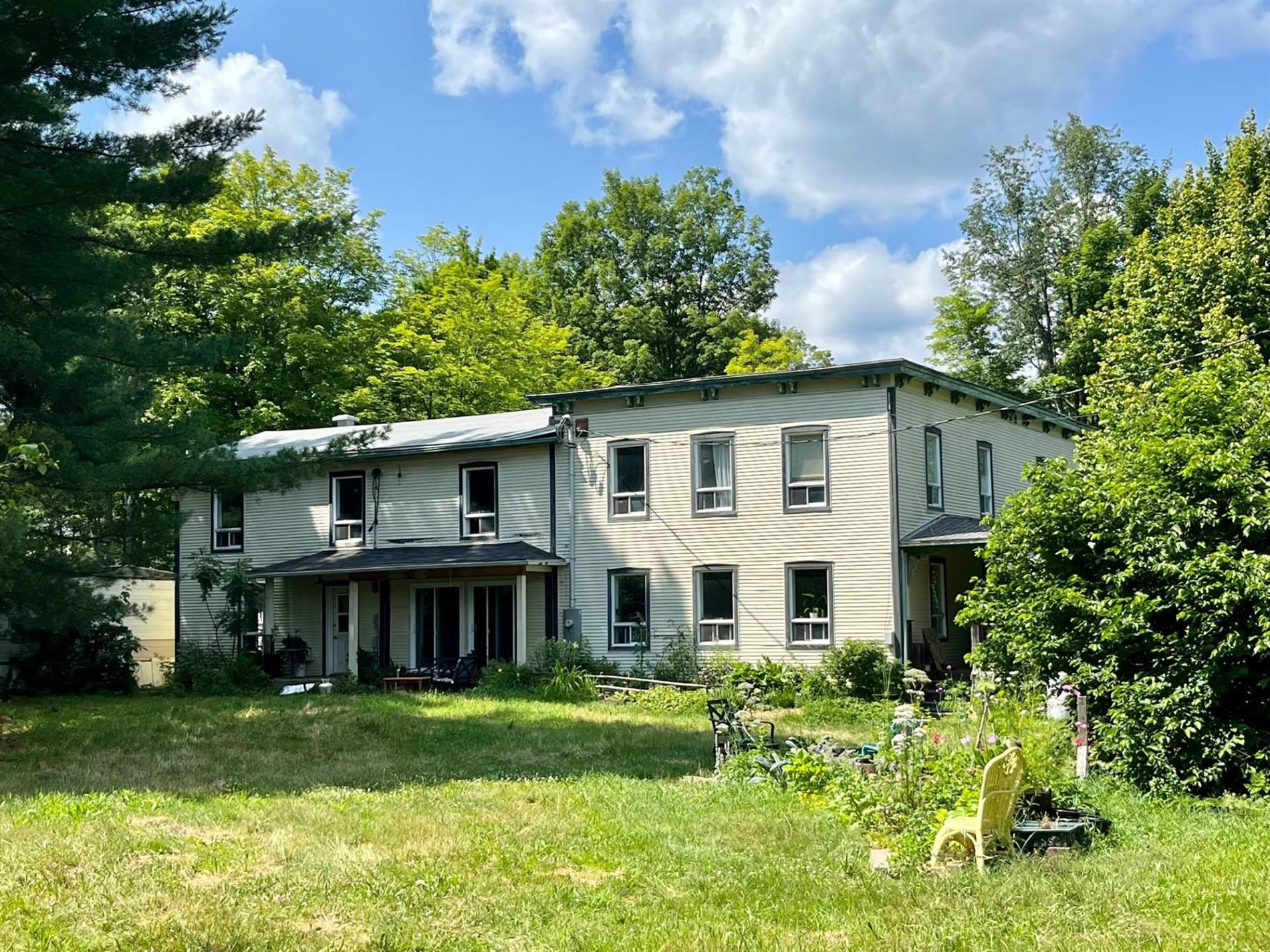 34 Ch. Cameron — photo 1
